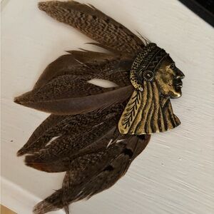 Vintage Feathered Gold-Tone Brooch